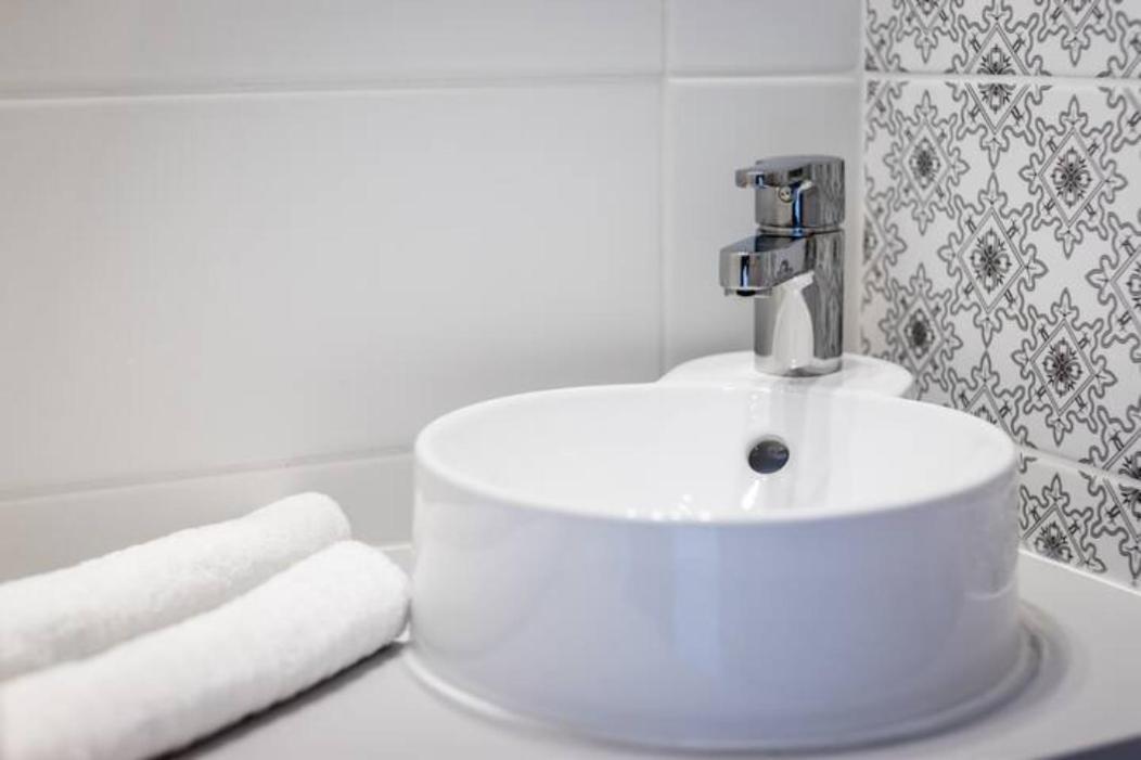 Hi-Bp Sunny Home Apartments In The Heart Of Budapest Exteriör bild