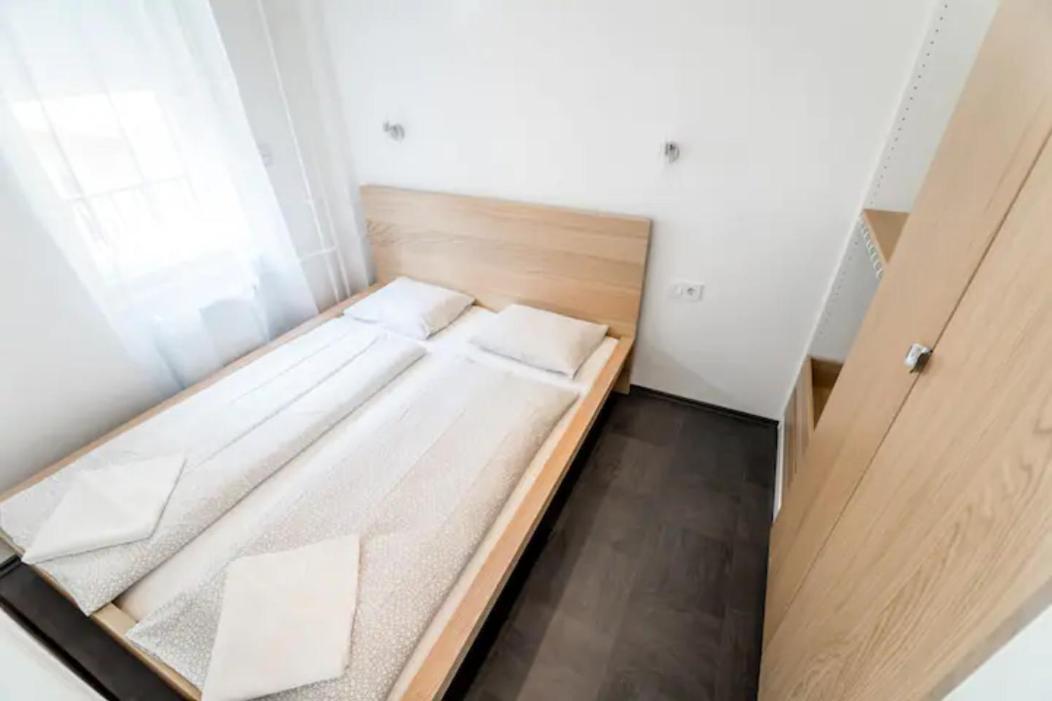 Hi-Bp Sunny Home Apartments In The Heart Of Budapest Exteriör bild
