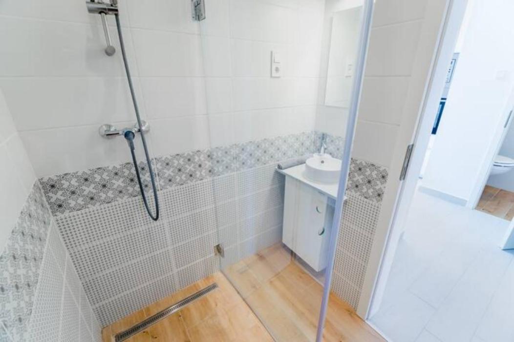 Hi-Bp Sunny Home Apartments In The Heart Of Budapest Exteriör bild