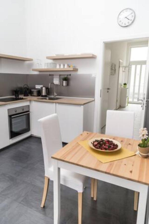 Hi-Bp Sunny Home Apartments In The Heart Of Budapest Exteriör bild