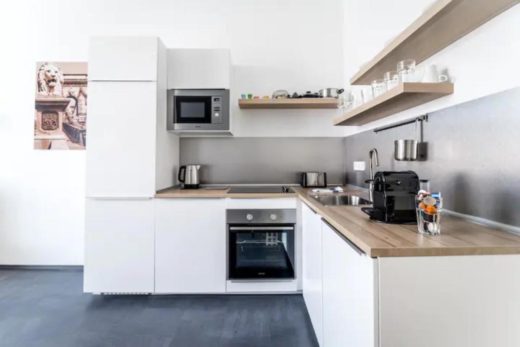 Hi-Bp Sunny Home Apartments In The Heart Of Budapest Exteriör bild